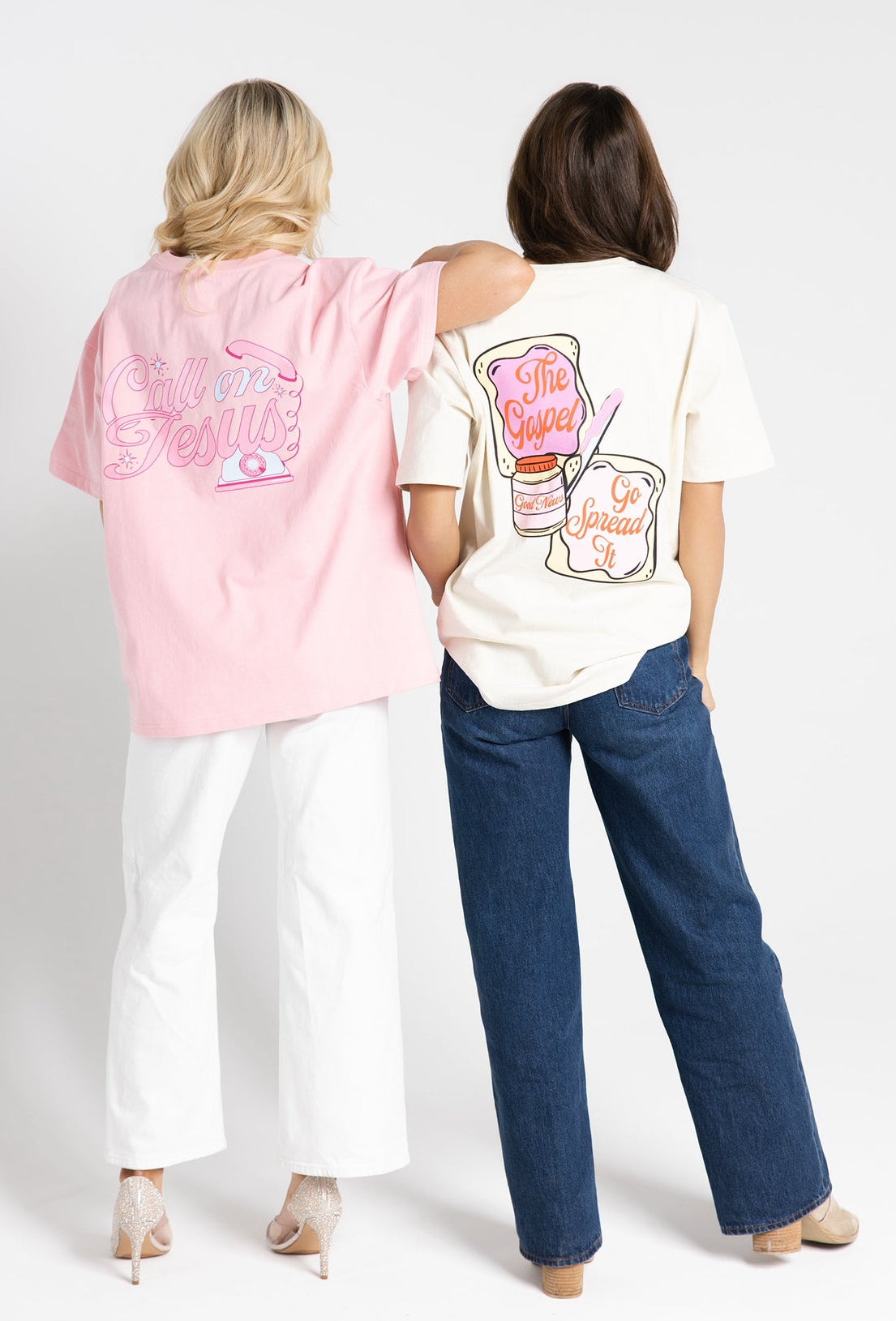 Chloe Raphael Merch Spread The News T-Shirt – Exxtra by Chloe